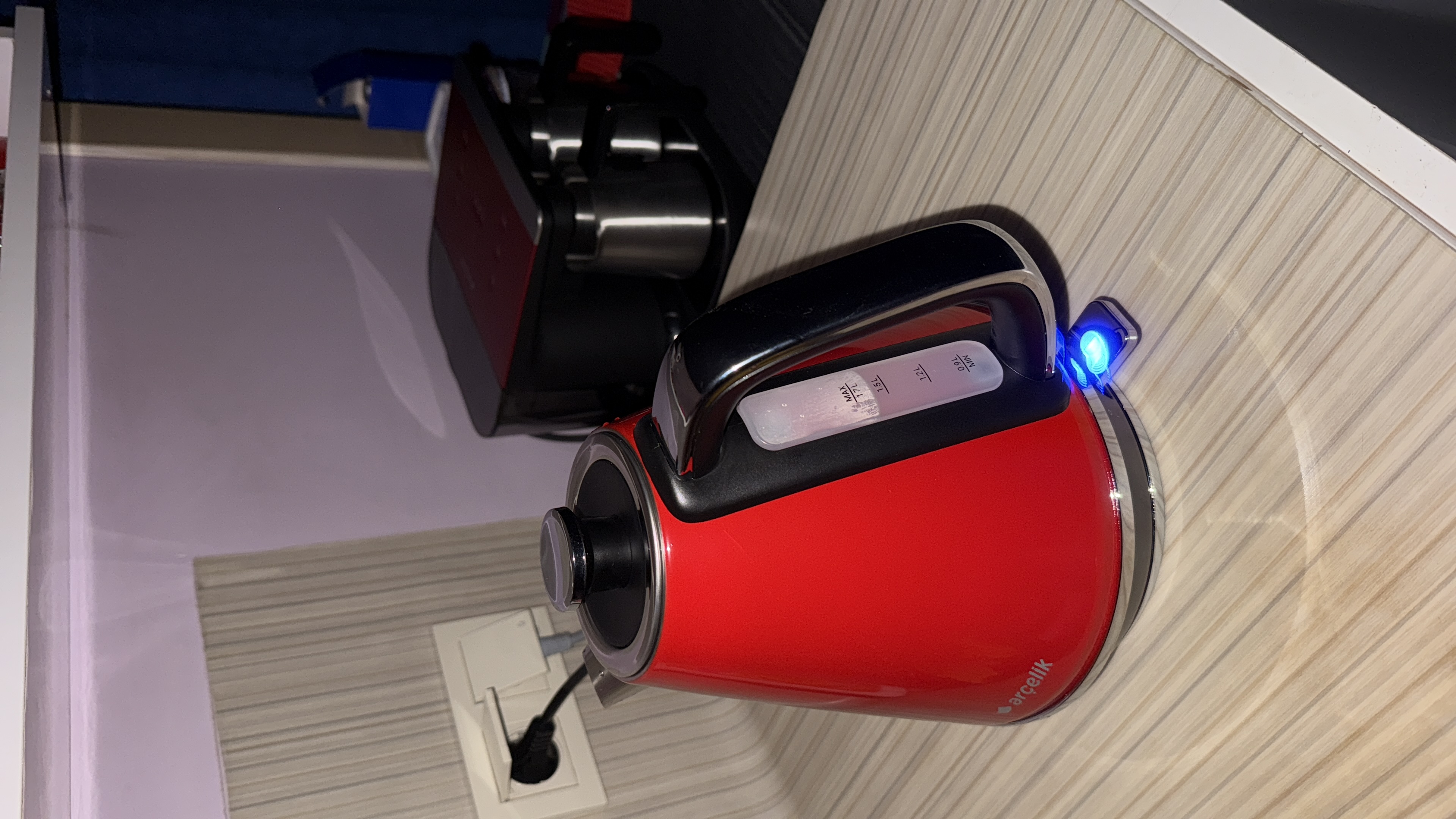 KL 6422 Retro Kettle