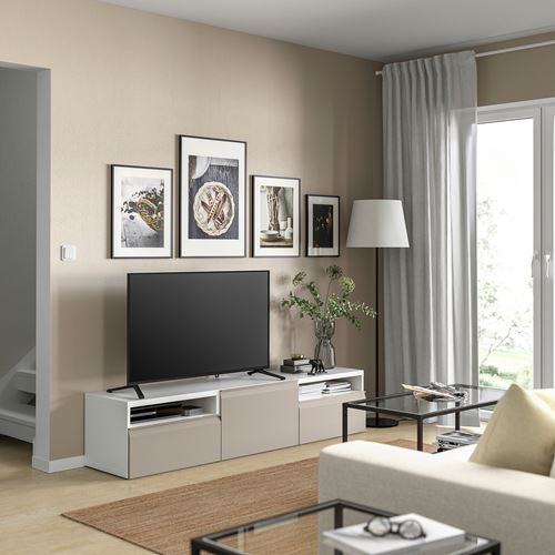 BESTÅ tv sehpası, beyaz-bej, 180x42x39 cm, HAMMARSMED, fren raylı