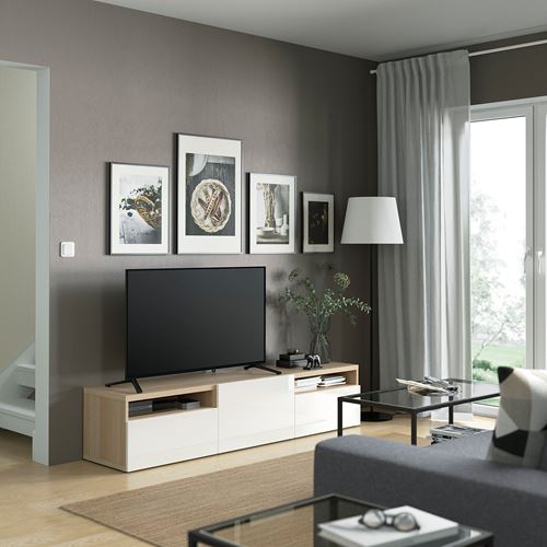 BESTÅ tv sehpası, ağartılmış meşe görünümlü-parlak cila-beyaz, 180x42x39 cm, SELSVIKEN, çıt çıt raylı